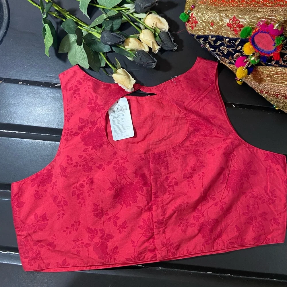 Melange Tops. Size - XXL - Picture 4 of 9
